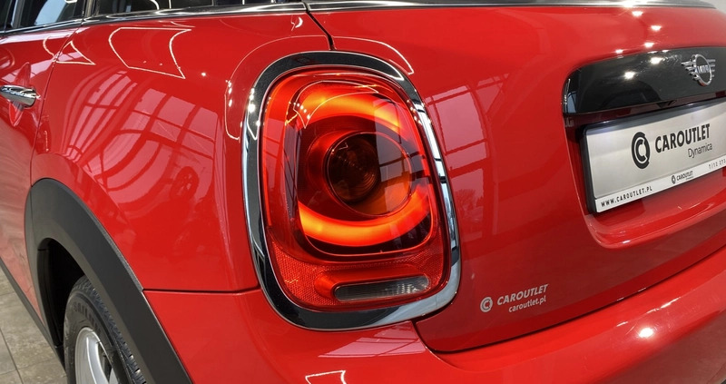 MINI Cooper cena 66900 przebieg: 62400, rok produkcji 2018 z Sianów małe 379